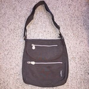 Baggallini crossbody bag with adjustable strap